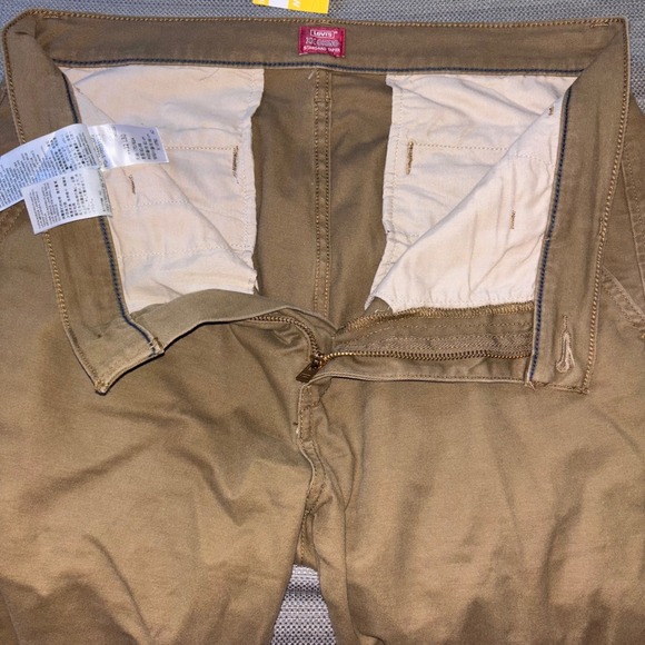 Levi's Mens Khaki Pants 32X29 Straight Fit Casual Work Utility Comfort Pants - Picture 1 of 6